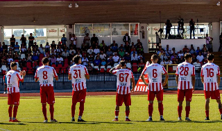 La Maceratese con il lutto al braccio contro la Sammaurese